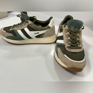 Womens Gola Chicago Sneaker